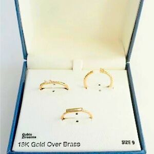 Macys 18k Gold Ring Set size 9